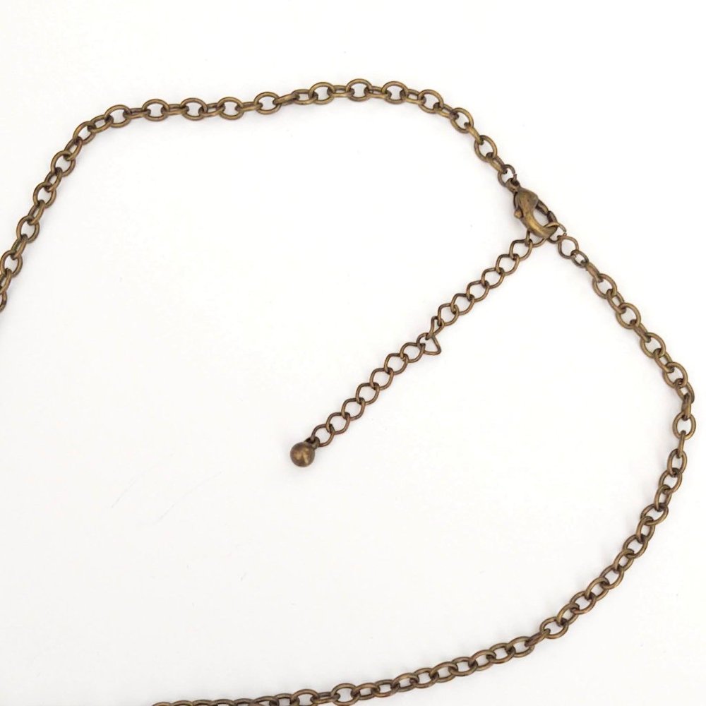 Dramatic metal hanging layered leaf necklace - Picture 7 of 7